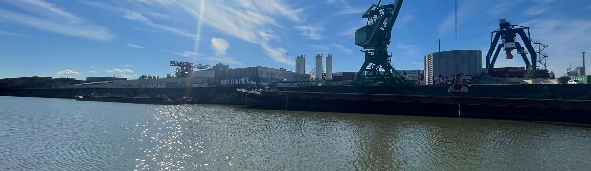 alt="Stadtführung durch den Frankfurter Osthafen"